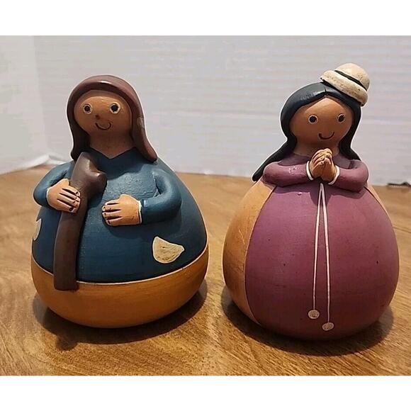 Peruvian Clay Roly Poly Mary & Joseph Figurines Set Of 2 - 5" Tall 4" Wide Each - Picture 1 of 13